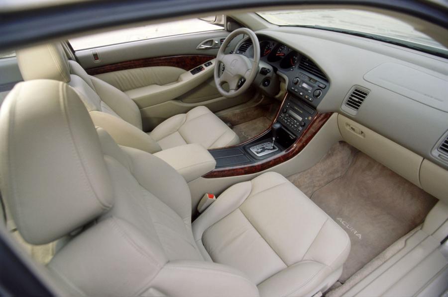 Интерьер Acura CL 3.2 (YA4) 2001 года  (фото 7 из 10)